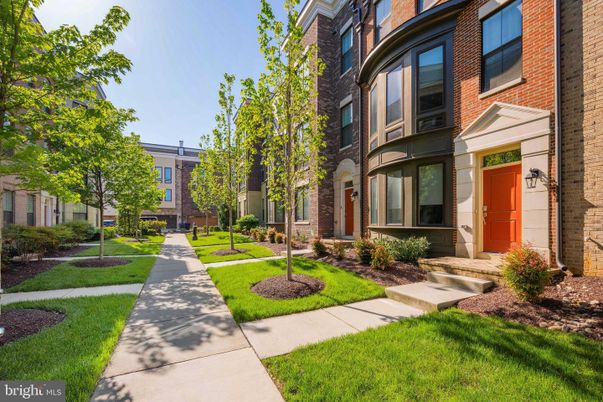 Exterior, Facade, Brick Facade, Rowhouse