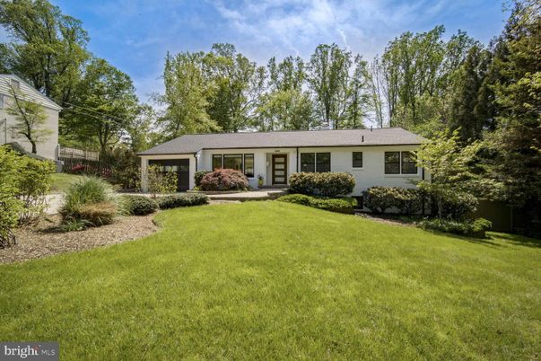 Backyard, Exterior, Facade, Ranch