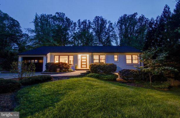 Attached, Backyard, Exterior, Facade, Ranch