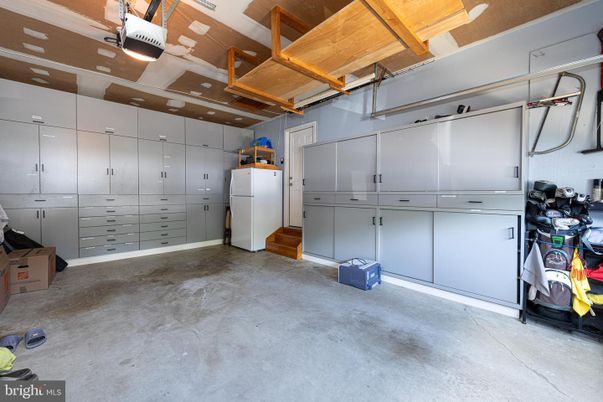 Garage, Interior