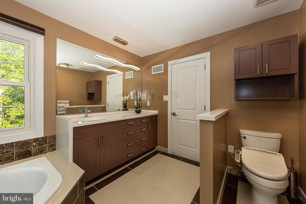 Bathroom, Dual Sink Vanities, Interior, Wood Texture Flooring