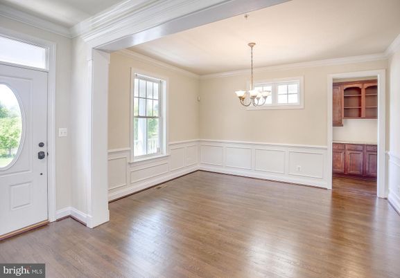 Chandelier, Empty room, Interior, Wood Texture Flooring