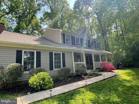 Exterior, Facade, Cape Cod