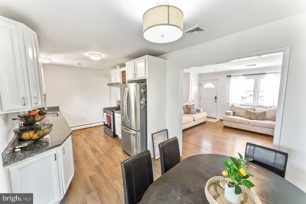 Dining room, Interior, Kitchen, Living room, Stainless Steel Appliances, Wood Texture Flooring