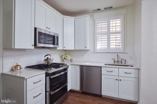 Interior, Kitchen, Stainless Steel Appliances, Wood Texture Flooring