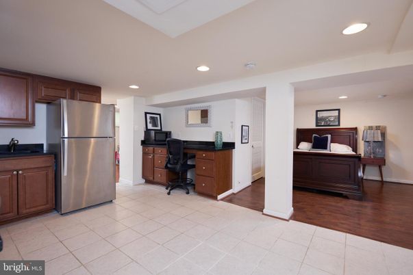 Home Office, Interior, Kitchen, Recessed Lighting, Wood Texture Flooring
