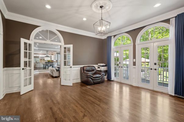 Interior, Pendant Lights, Recessed Lighting, Wood Texture Flooring