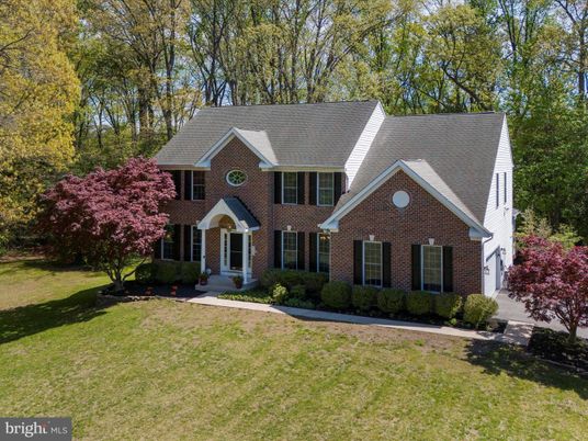 Exterior, Facade, Brick Facade, Brick Traditional