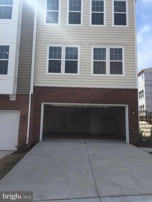Attached, Exterior, Facade, Brick Facade, Rowhouse