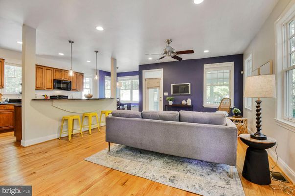 Interior, Kitchen, Living room, Pendant Lights, Recessed Lighting, Stainless Steel Appliances, Wood Texture Flooring