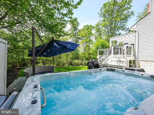Exterior, Hot Tub