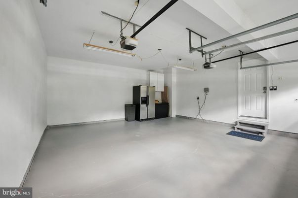Garage, Interior