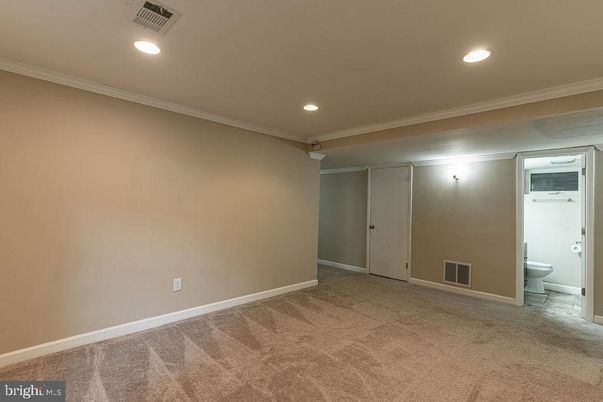 Bathroom, Empty room, Interior, Recessed Lighting