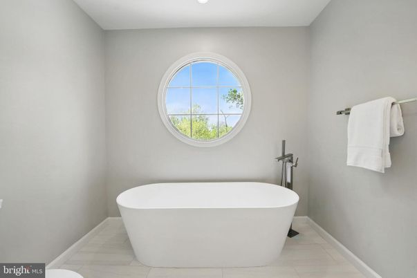 Bathroom, Free Standing Baths, Interior, Recessed Lighting