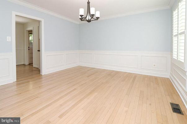 Chandelier, Empty room, Interior, Wood Texture Flooring