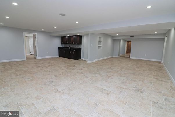 Empty room, Interior, Kitchen, Recessed Lighting