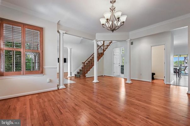 Chandelier, Empty room, Interior, Wood Texture Flooring