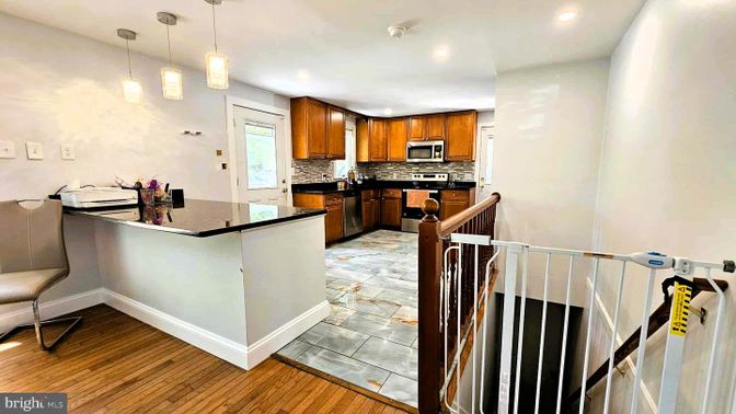 Interior, Kitchen, Pendant Lights, Recessed Lighting, Wood Texture Flooring