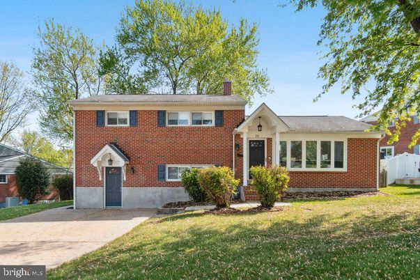 Exterior, Facade, Brick Facade, Split Level