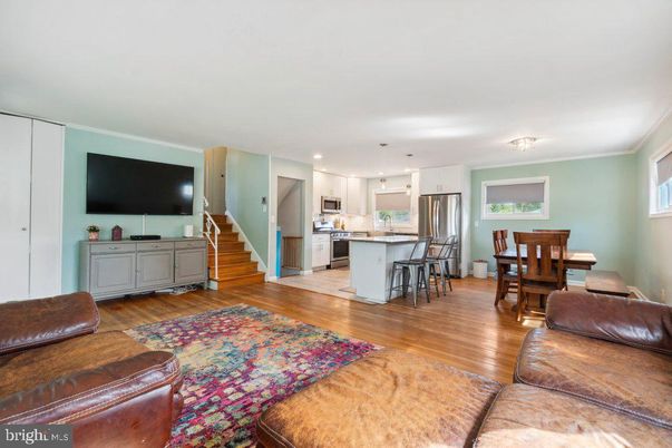 Dining room, Interior, Kitchen, Living room, Pendant Lights, Recessed Lighting, Stainless Steel Appliances, Wood Texture Flooring