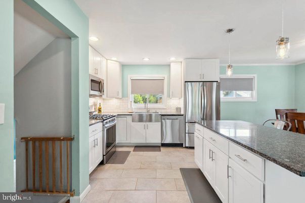 Interior, Kitchen, Pendant Lights, Recessed Lighting, Stainless Steel Appliances