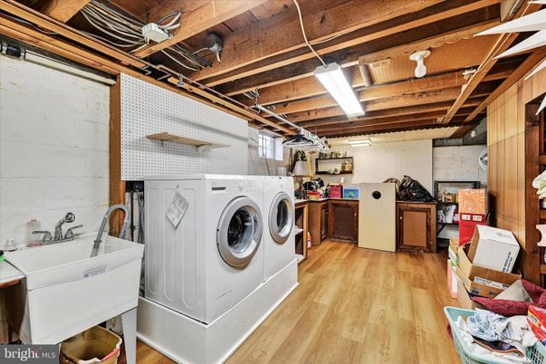 Interior, Washer, Wooden Beams, Wooden Ceilings, Wood Texture Flooring