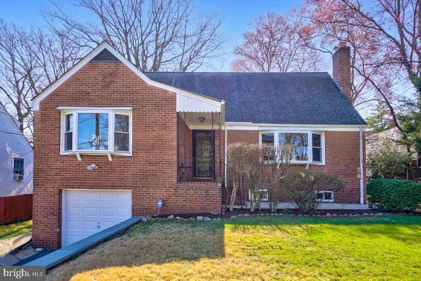 Attached, Exterior, Facade, Brick Facade, Cape Cod