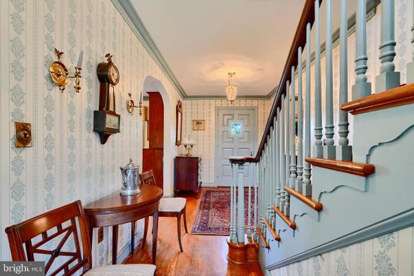 Chandelier, Interior, Wood Texture Flooring