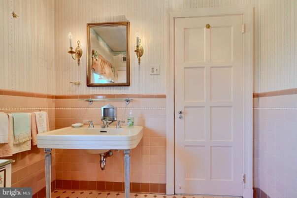 Bathroom, Interior