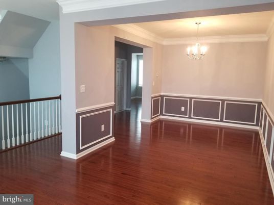 Chandelier, Empty room, Interior, Wood Texture Flooring