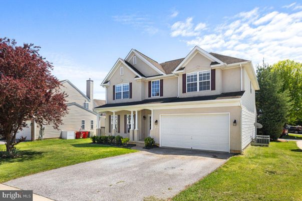 Attached, Exterior, Facade, Farmhouse