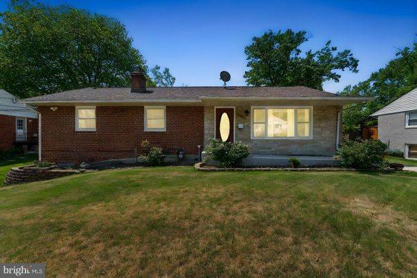 Exterior, Facade, Brick Facade, Ranch