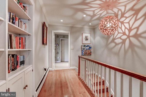 Interior, Pendant Lights, Recessed Lighting, Wood Texture Flooring