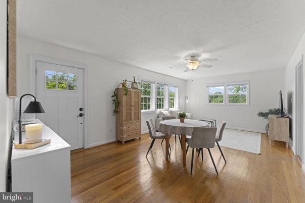 Dining room, Interior, Wood Texture Flooring