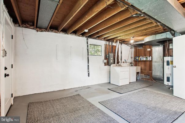 Interior, Washer, Wooden Beams, Wooden Ceilings