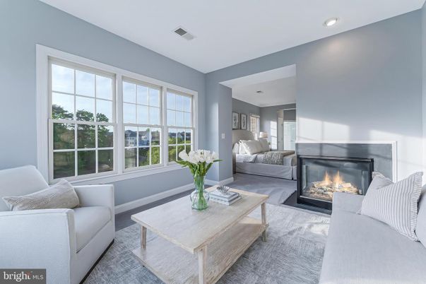 Fireplace, Interior, Living room, Recessed Lighting