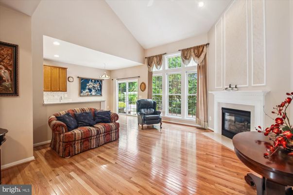 Fireplace, Interior, Living room, Pendant Lights, Recessed Lighting, Wood Texture Flooring