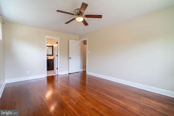 Bathroom, Empty room, Interior, Wood Texture Flooring