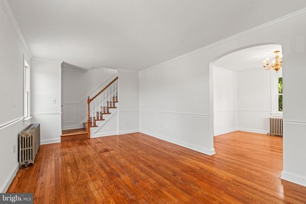 Chandelier, Empty room, Interior, Wood Texture Flooring