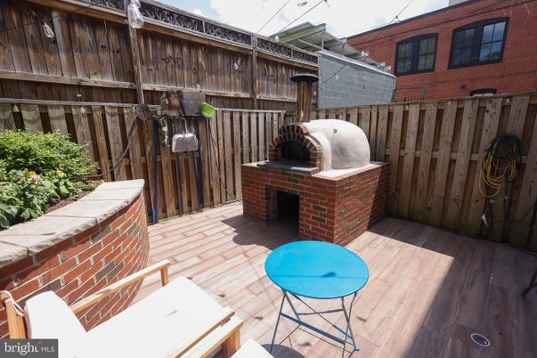Exterior, Wood Texture Flooring