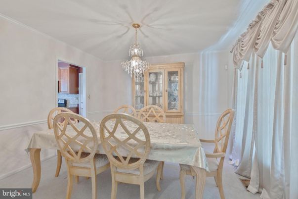 Chandelier, Dining room, Interior