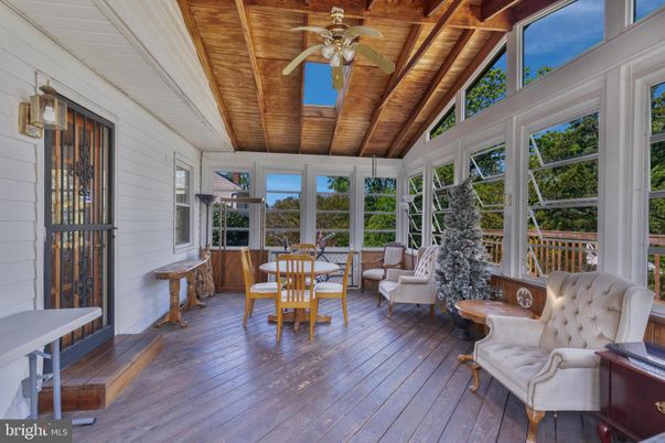 Dining room, Interior, Living room, Sun Room, Wooden Beams, Wooden Ceilings, Wood Texture Flooring