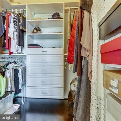 Interior, Walk-in Closets, Wood Texture Flooring