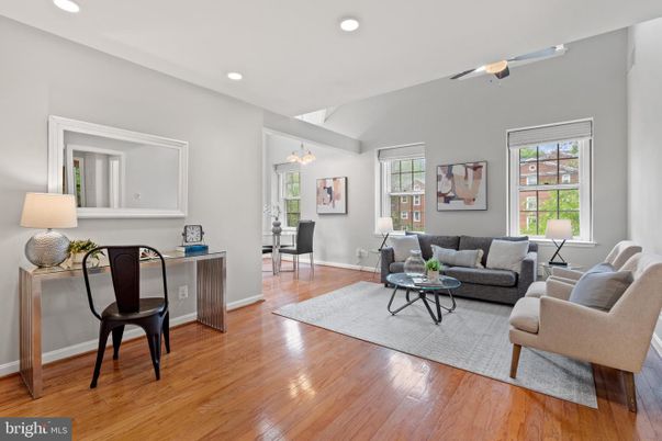 Home Office, Interior, Living room, Recessed Lighting, Wood Texture Flooring