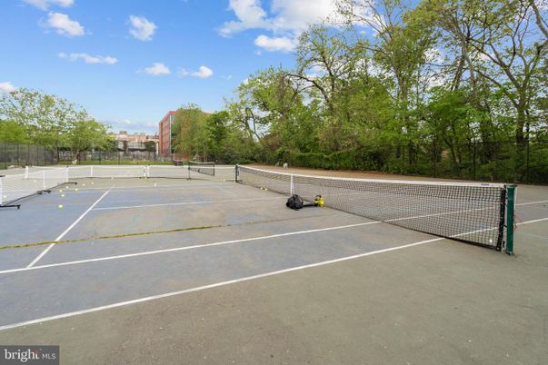 Exterior, Tennis Courts