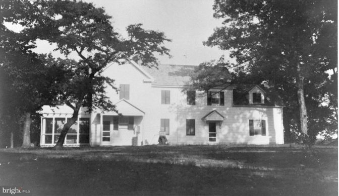 Backyard, Exterior, Facade, Georgian