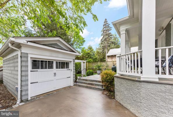 Detached Garage, Exterior
