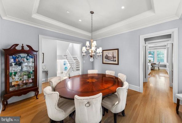 Chandelier, Dining room, Interior, Recessed Lighting, Wood Texture Flooring