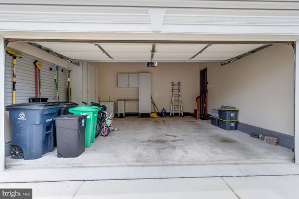 Garage, Interior