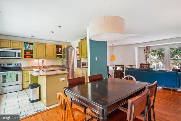 Dining room, Interior, Kitchen, Living room, Pendant Lights, Recessed Lighting, Stainless Steel Appliances, Wood Texture Flooring